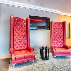 4* Hotel Leonardo